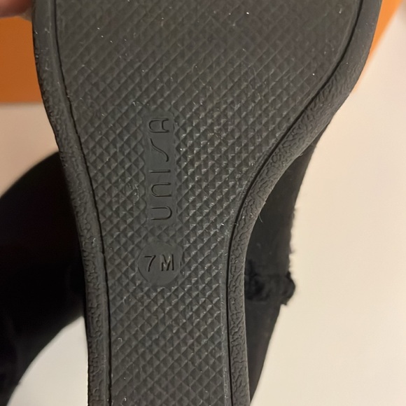 Unisa Black ankle boots size 7 - Picture 5 of 6